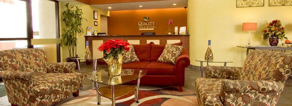 Quality Inn & Suites Kansas City I-435N Near Sports Complex Экстерьер фото
